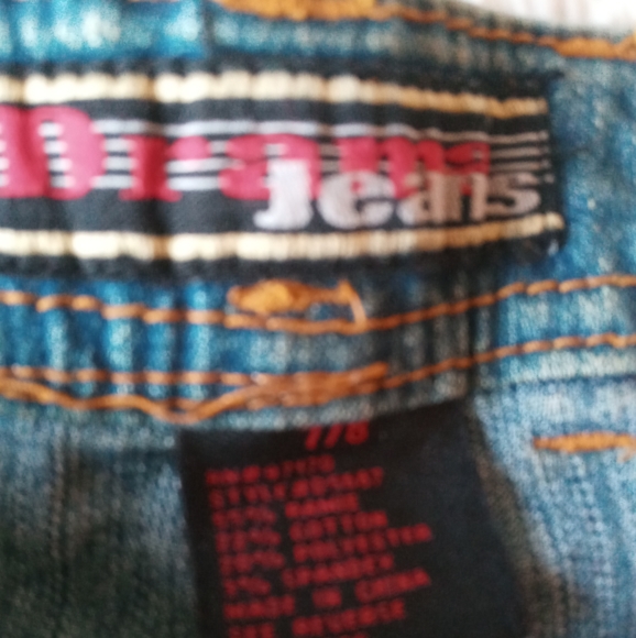 Drama Jean with Sequin back pockets - Picture 11 of 16